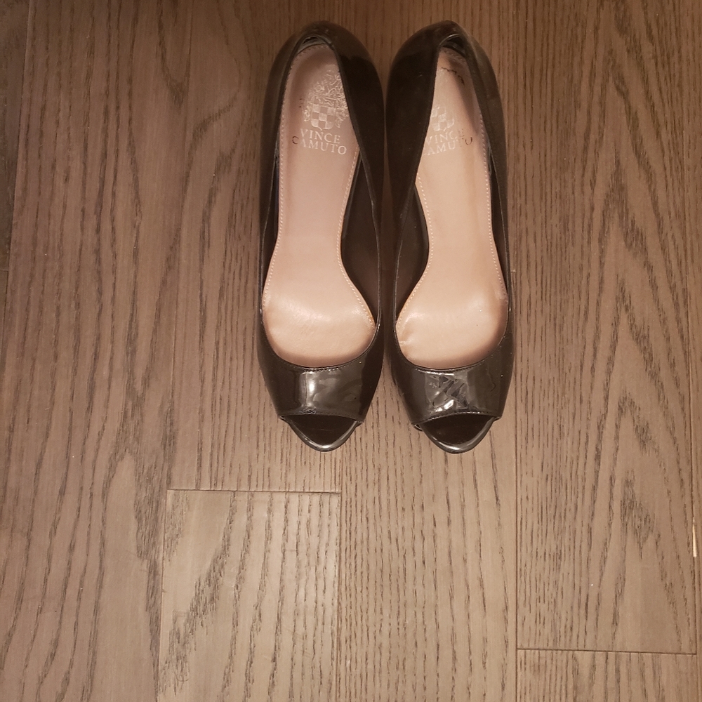 Heels - Picture 4 of 4